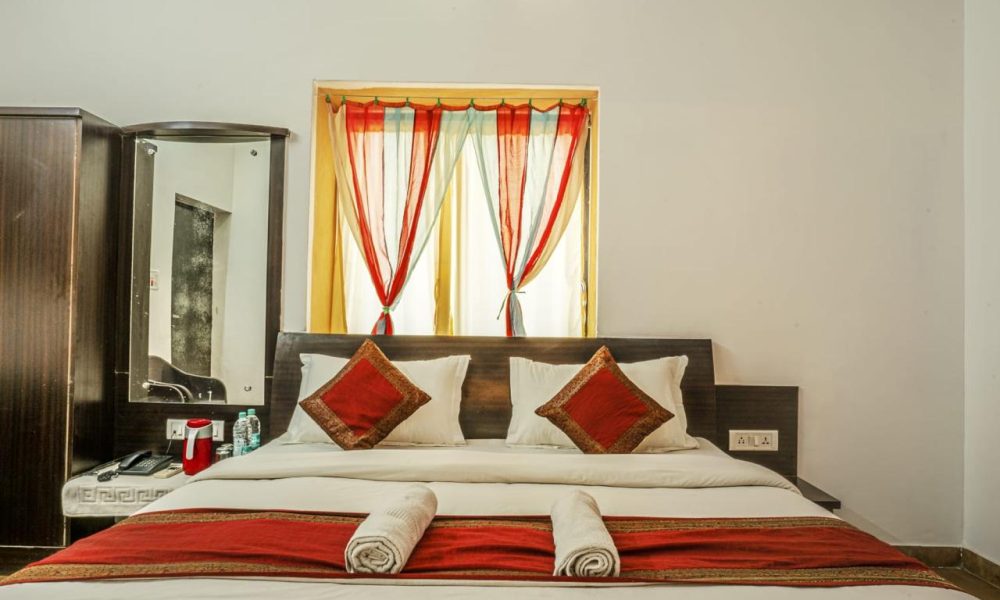 Deluxe Room (2)